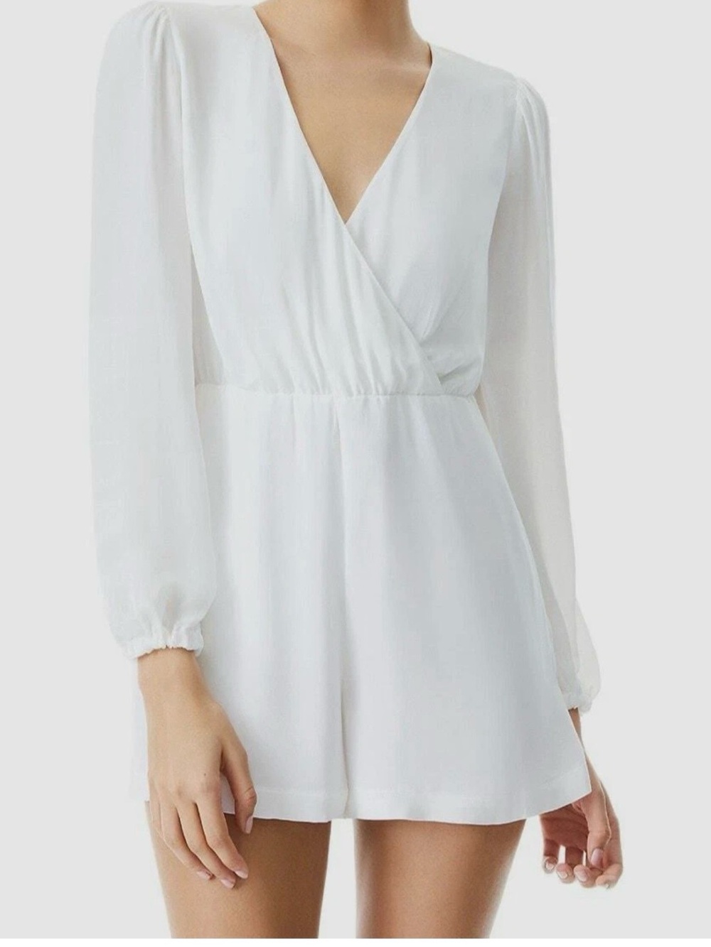 Alice + Olivia White Surplice V-Neck Long-Sleeve Romper